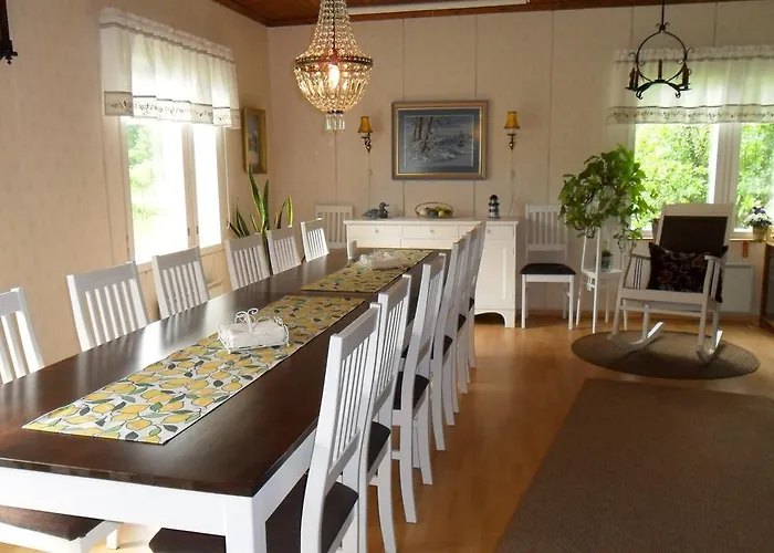 Laiskan Kartano مكان تخييم 3*